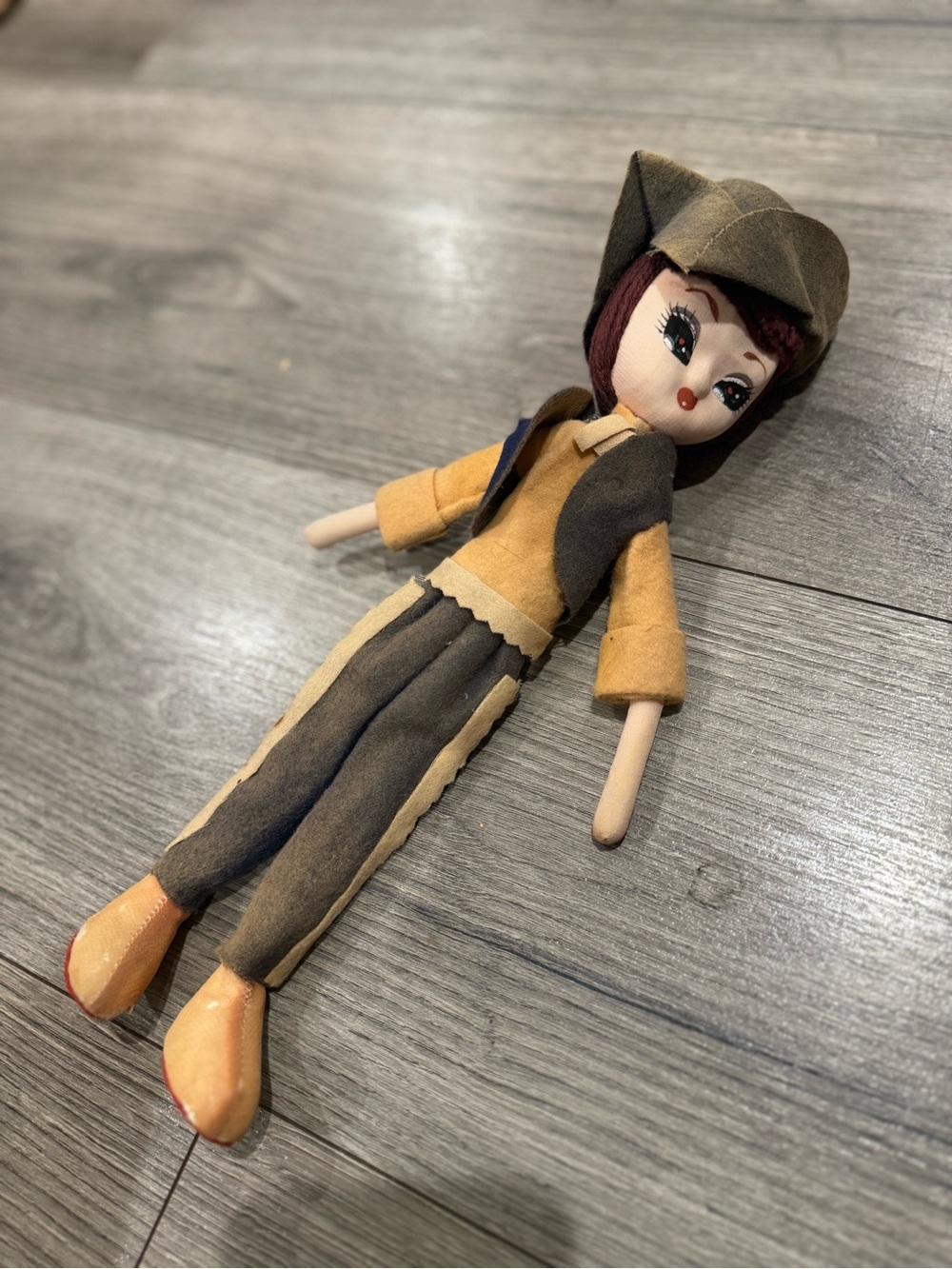 Vintage 1960s Bradley "Big Eye" mod pose doll.